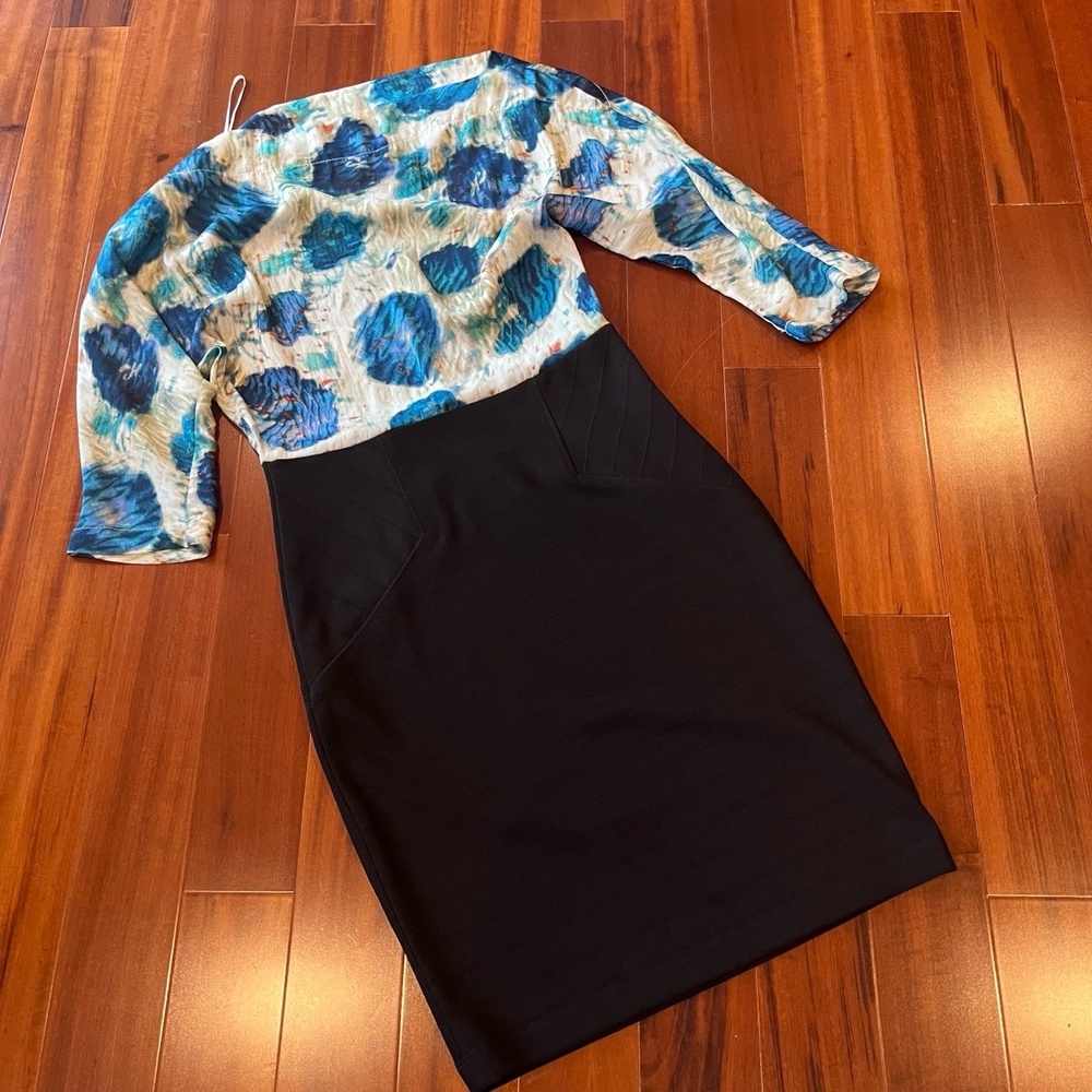 Rachel Roy Black Blue Dress Knee-Length Floral Bodycon Silky Feel Floral Size 8